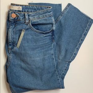 🆕 ASOS DESIGN Petite Farleigh Mom Jeans